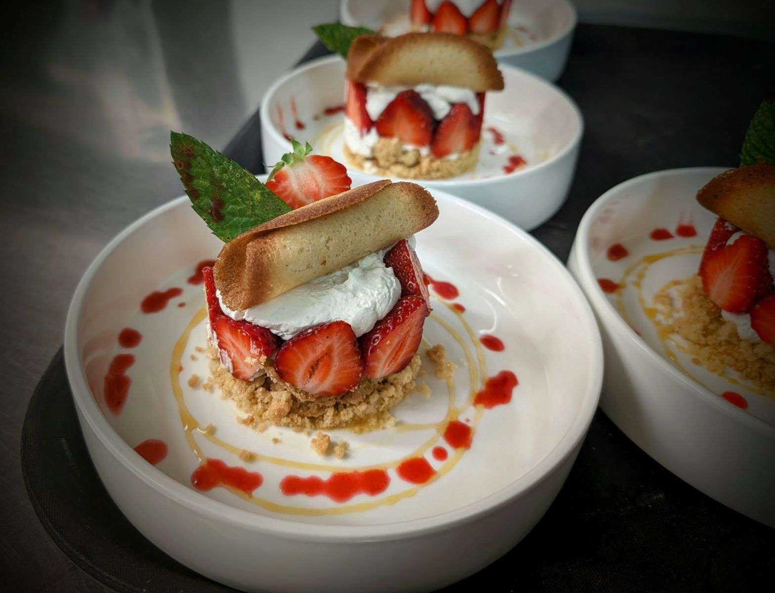 façade de l'hôtel Cosmos de Paris